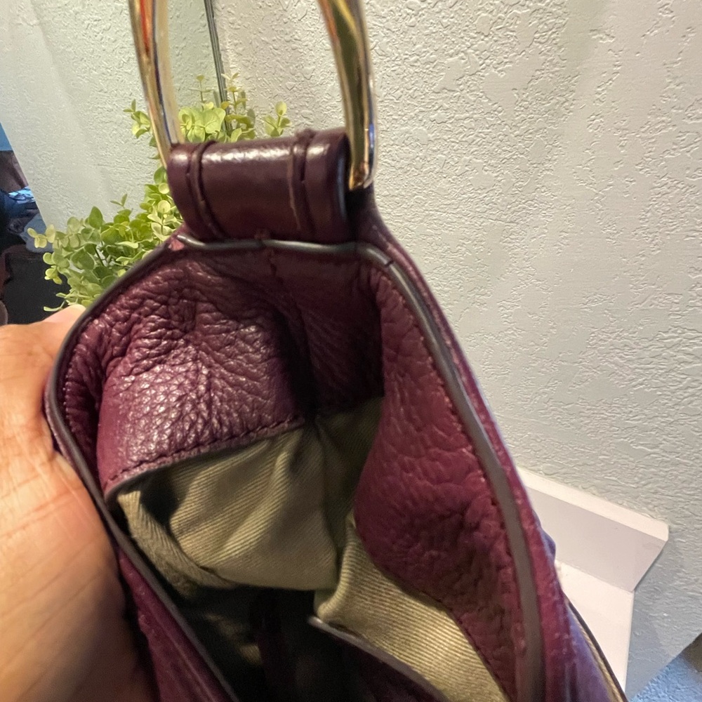 G.I.L.I. Burgundy Leather Hobo Handbag With Fringes - Picture 10 of 15